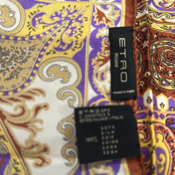 ETRO POCKET SQUARE 100% SILK NWOT - Picture 2 of 6